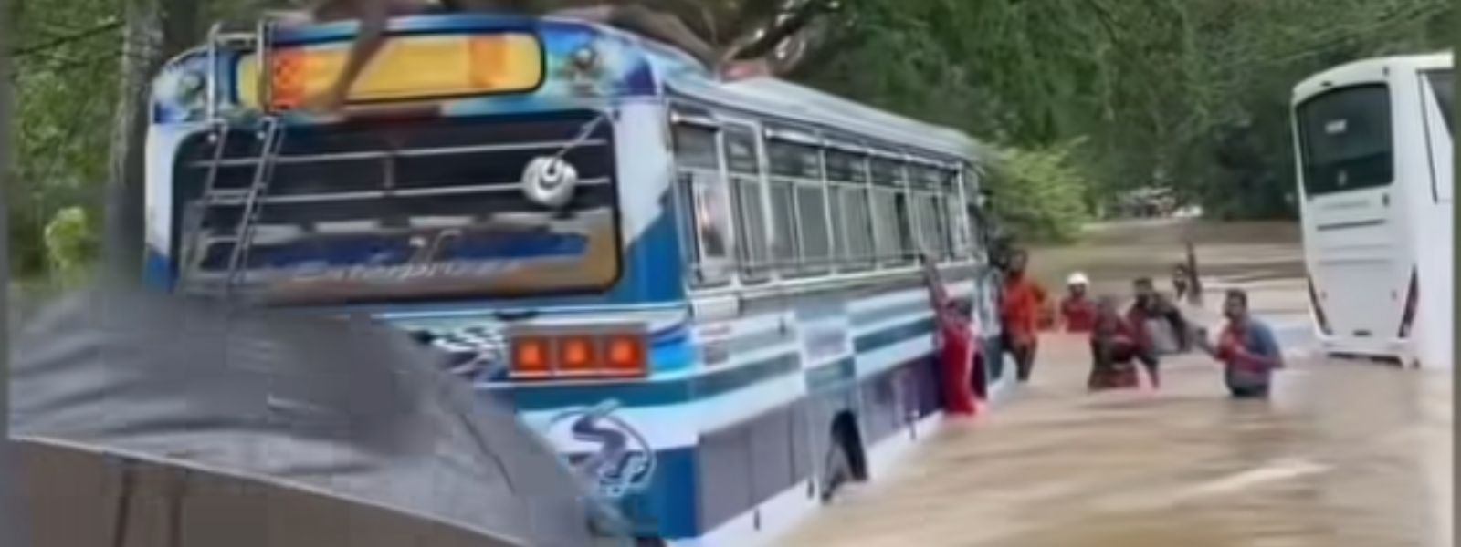 Monaragala Bus Drama Ends: 23 Passengers Rescued